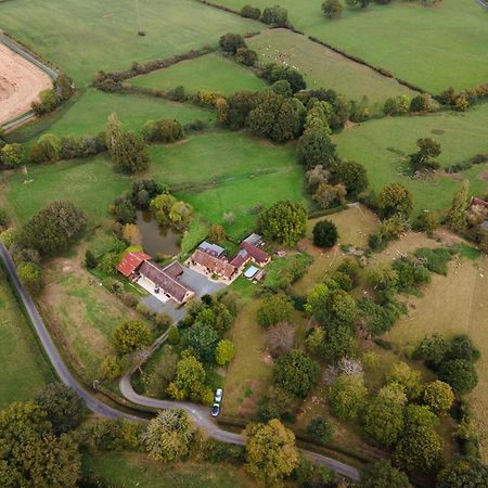 24H Le Mans - Les Haies Gite, Near Le Mans Circuit Villa Coulans-sur-Gee Bagian luar foto