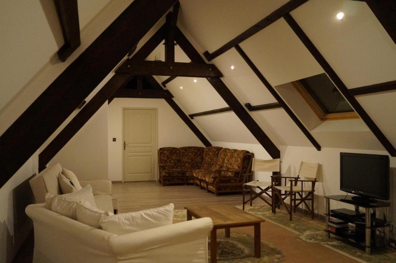 24H Le Mans - Les Haies Gite, Near Le Mans Circuit Villa Coulans-sur-Gee Bagian luar foto