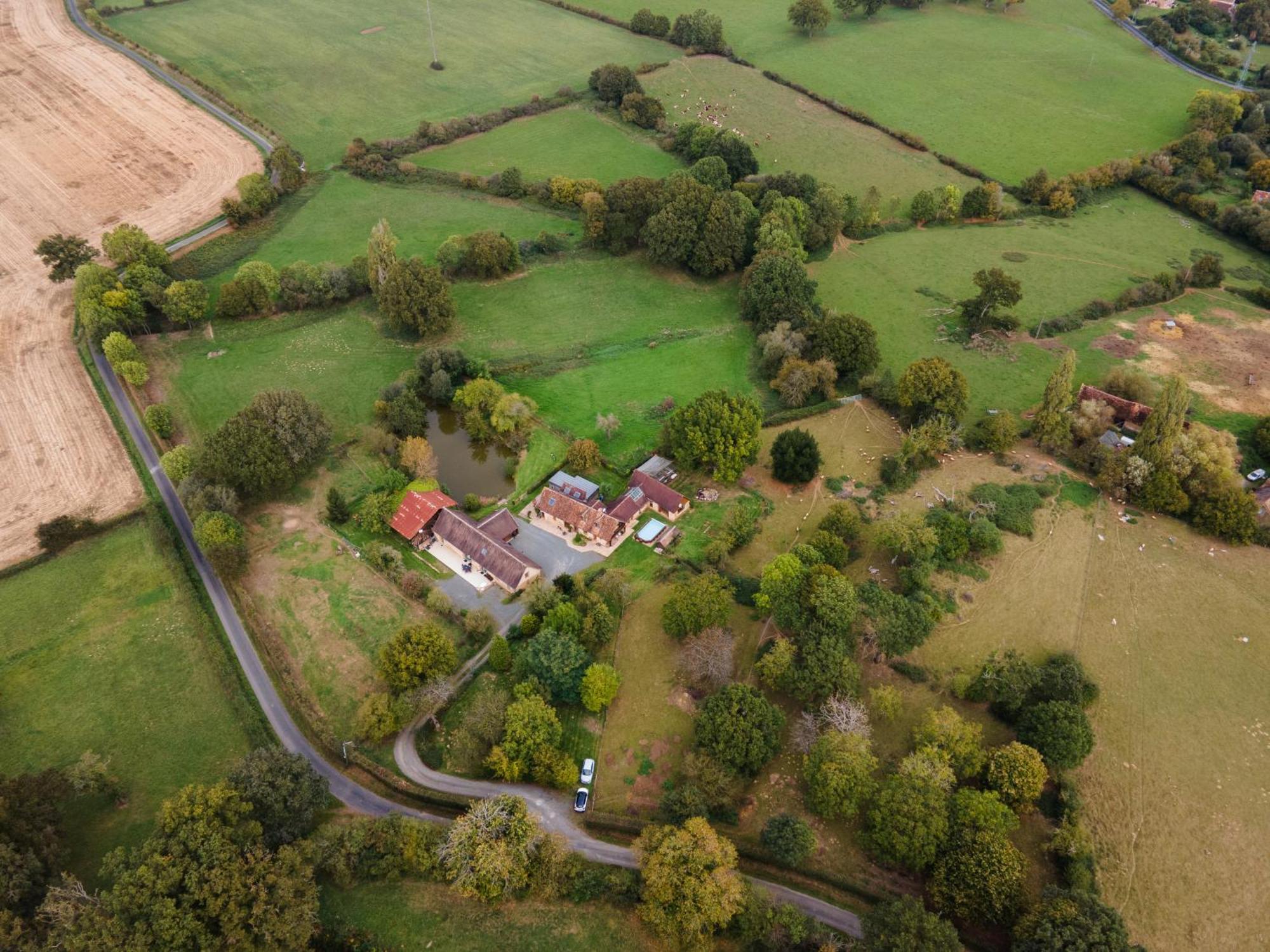 24H Le Mans - Les Haies Gite, Near Le Mans Circuit Villa Coulans-sur-Gee Bagian luar foto